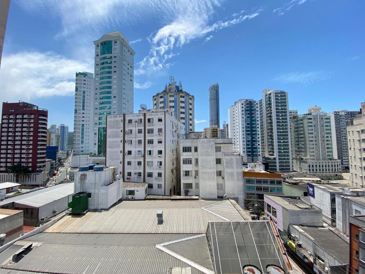 Balneário CamboriúJgd94 - Ao Lado Do Calcadao, Climatizado, Wi-Fiアパートメント エクステリア 写真